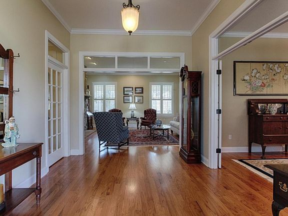 5th image of 175 Conkinnon Dr #1
