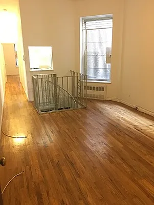 Rented by Eric Goodman Realty Corp | media 40