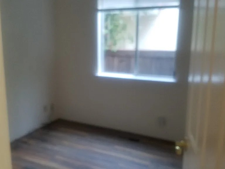 146 Valencia Way — Photo 14