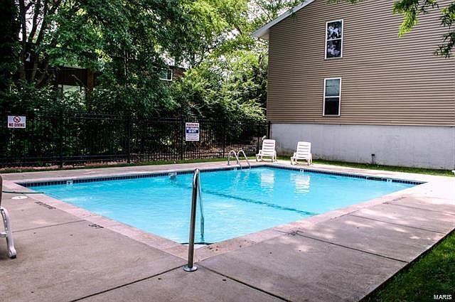 2nd image of 1112 Olive Village Ct