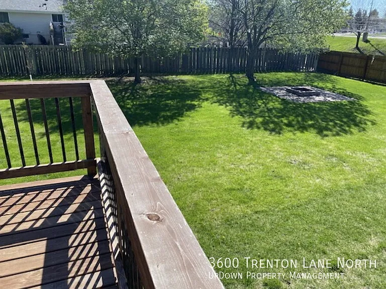 3600 Trenton Ln N — Photo 24