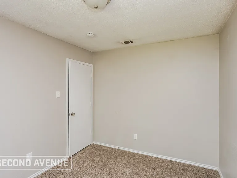 1340 Cy Blackburn Cir — Photo 17