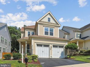 9807 Amsterdam St, Lorton, VA 22079