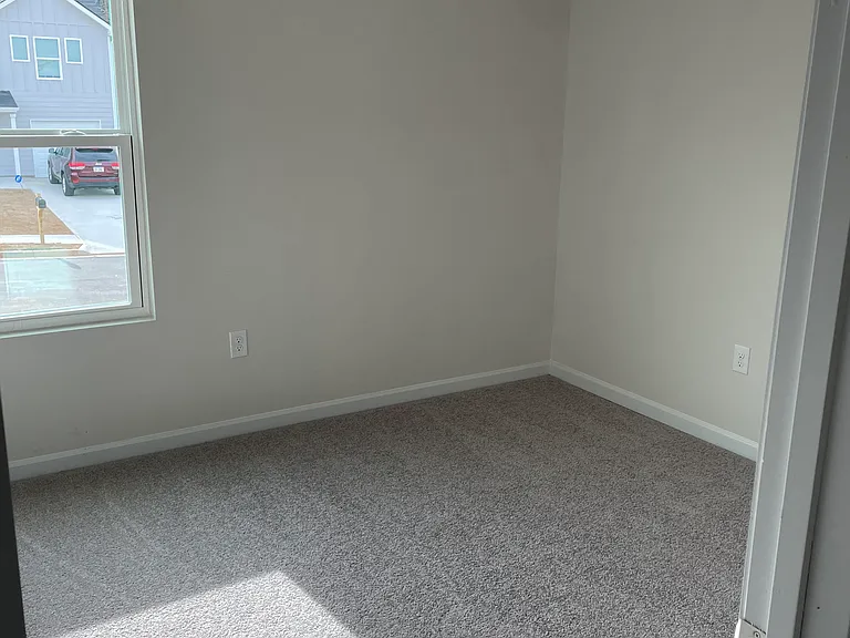 506 Amelia Ct — Photo 6
