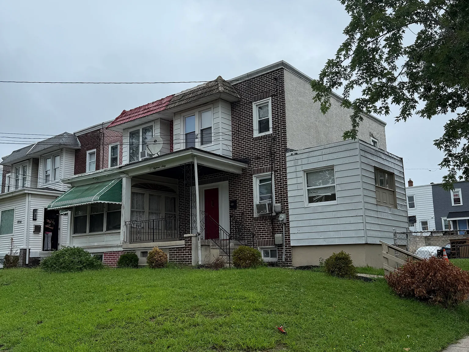 4 bed, 1292 sqft, $2,375 — Photo 1