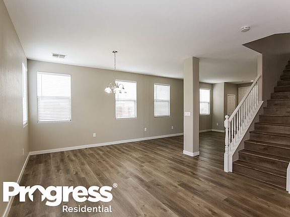 4th image of 2309 Cockatiel Dr