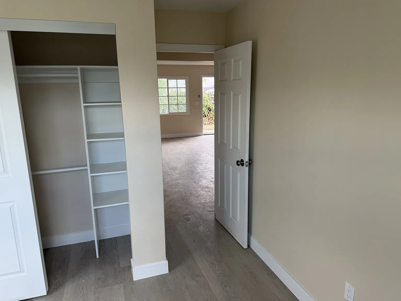 2 bed, 900 sqft, $2,995 — Photo 3