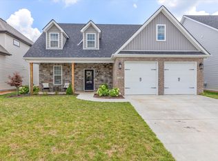 1280 Angus Trl, Lexington, KY 40509