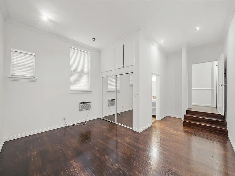 6128 Wilshire Blvd — Photo 16