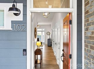 935 McAlway Rd #102, Charlotte, NC 28211