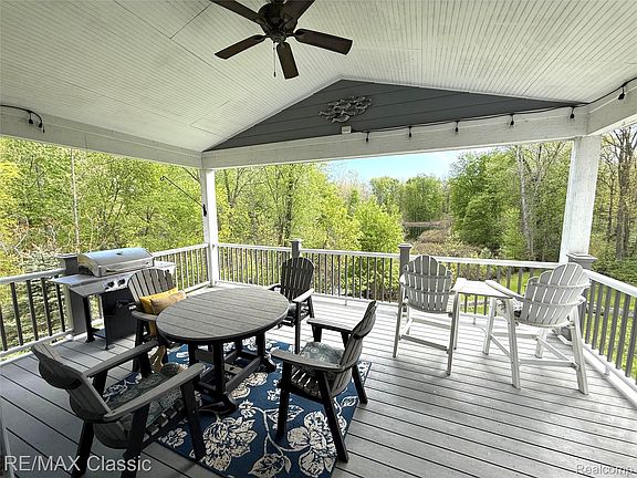 2nd image of 3699 Old Plank Rd