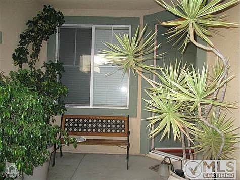 Sitting area at front entry