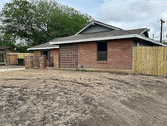 3rd image of 7815 Gallop Dr