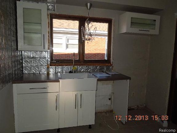 4th image of 1545 10th St