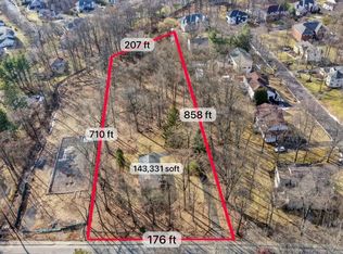 37 College Rd, Monsey, NY 10952