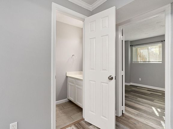 4th image of 107 Mews Ct #107