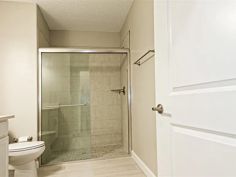 16657 Shell Bay Dr — Photo 49