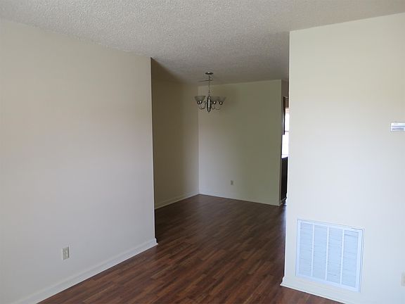 5th image of 7514 Falling Leaves Cir APT C
