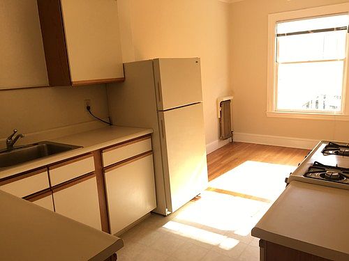 4th image of 140 20th Ave APT 206