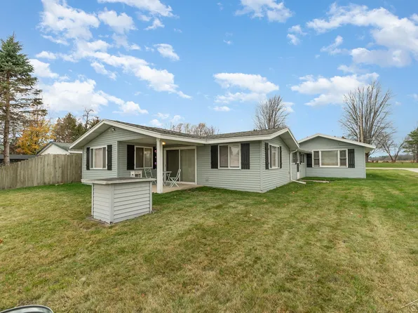 287 Bruce Rd, Beaverton, MI 48612