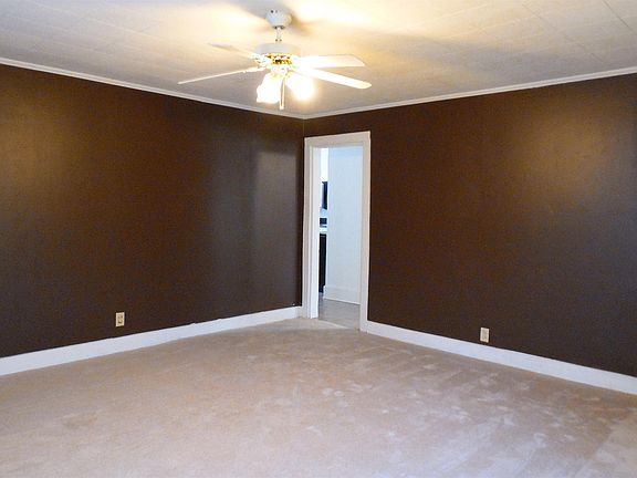 3rd image of 257 W Main St