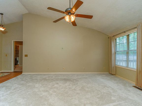 3rd image of 123 Dogwood Trl