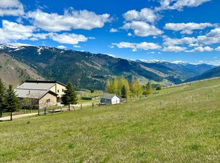 301 Elk Haven Cir, Pollock, ID 83547