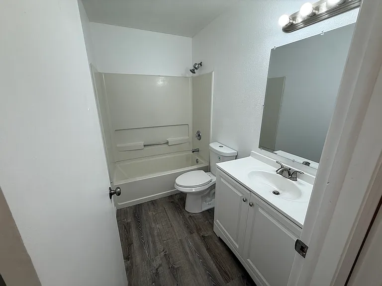 565 Redcliff Cir #575-204 — Photo 10