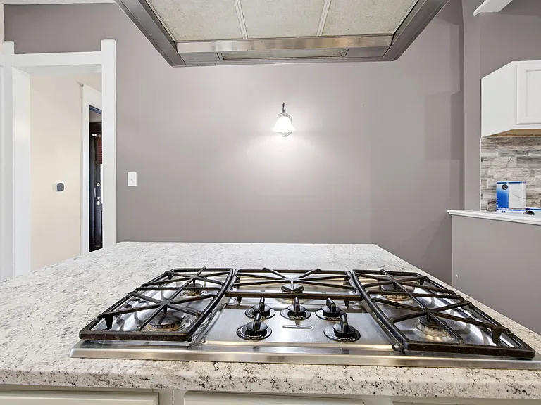 2036 N Talbott St — Photo 25