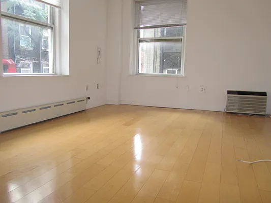 Rented by Beekman Street Realty | media 43