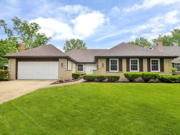 60137 Single Family Homes For Sale - 44 Homes | Zillow