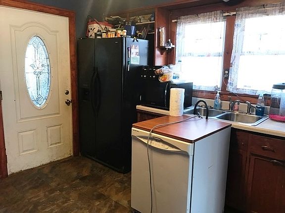 2nd image of 32 Somerset Ave