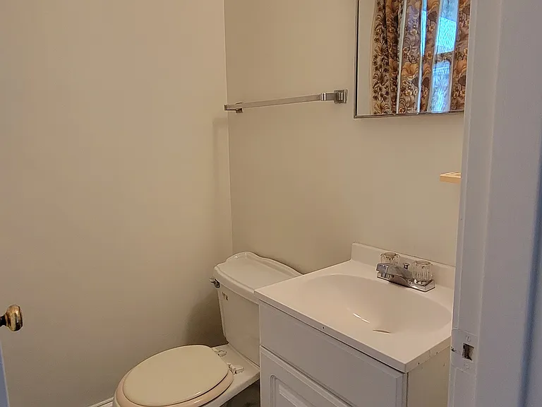 2316 Greenbrier Dr — Photo 1