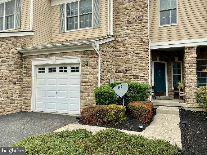 7 Wedgewood Ct photo 1