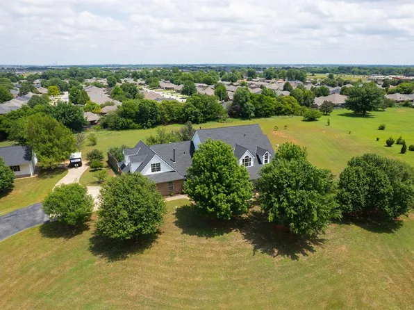 1120 Torre Pines Ct, Yukon, OK 73099
