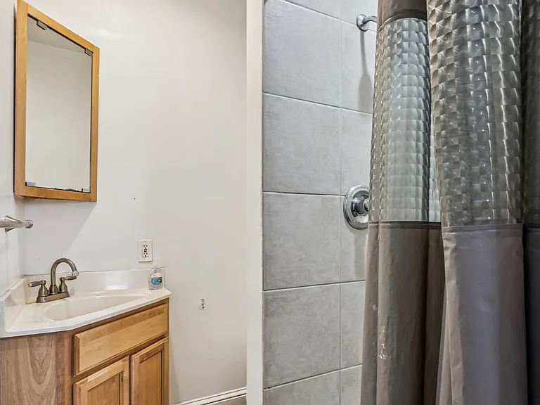 1931 Chestnut St #3-F — Photo 13