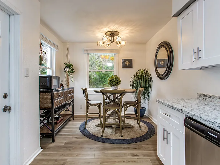 102 Alba Plena St — Photo 18