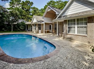 6 Old River Pl, The Woodlands, TX 77382