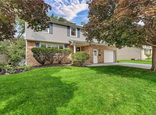 9 Davis Rd, West Seneca, NY 14224