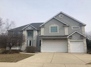 1645 Spur Ln, Aurora, IL 60502