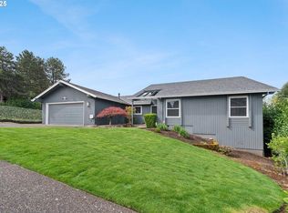 2118 Club House Dr, West Linn, OR 97068