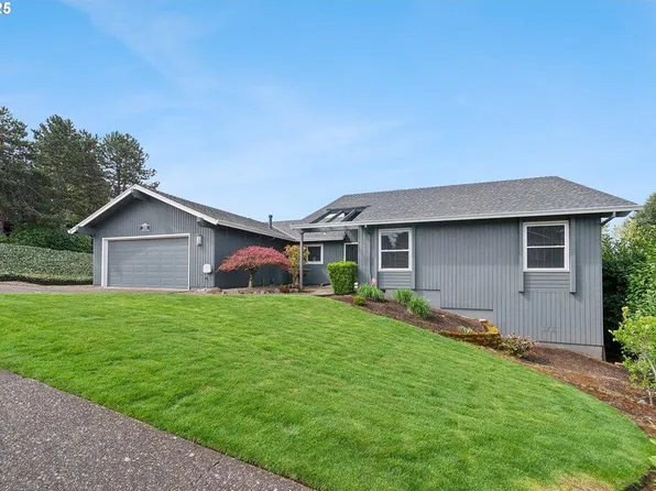 2118 Club House Dr, West Linn, OR 97068