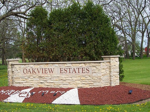 Oakview Estates Entrance