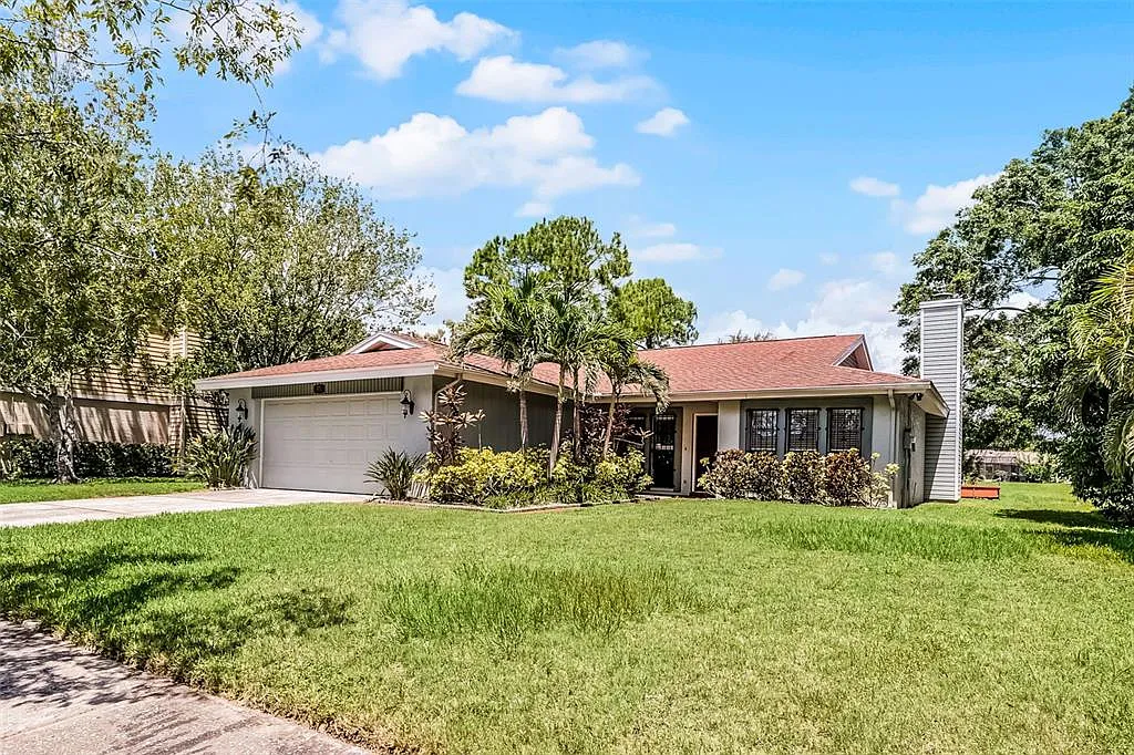 4 bed, 2.0 bath, 1741 sqft, $3,000 — Photo 1