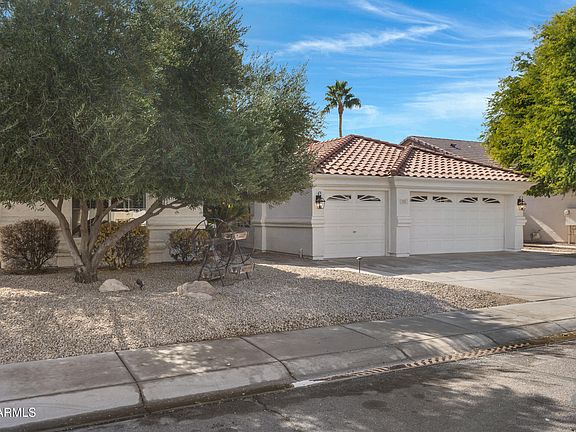 4th image of 721 W CHERRYWOOD Drive