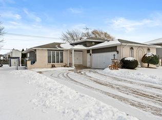 9745 Harrison St, Crown Point, IN 46307