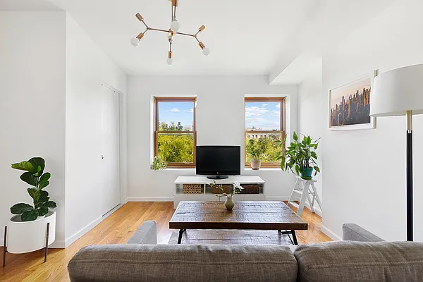 Sold by Compass | media 2
