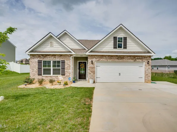 1063 Pampas Dr, Jonesborough, TN 37659