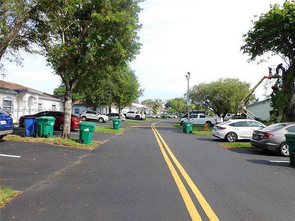 2nd image of 28442 SW 141st Pl #0