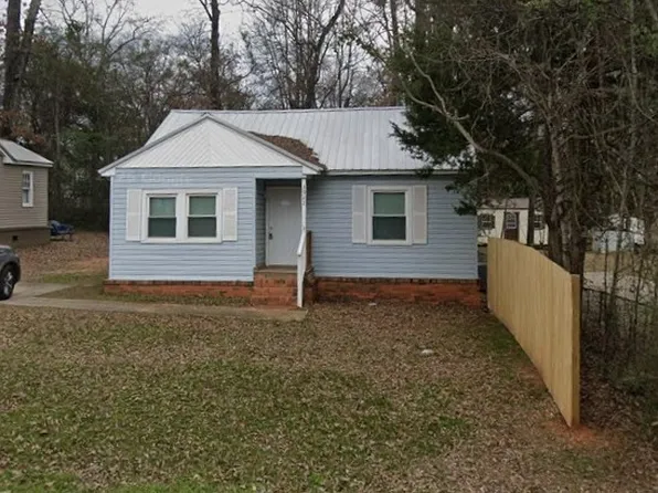 3922 Virginia Dr, Tuscaloosa, AL 35404